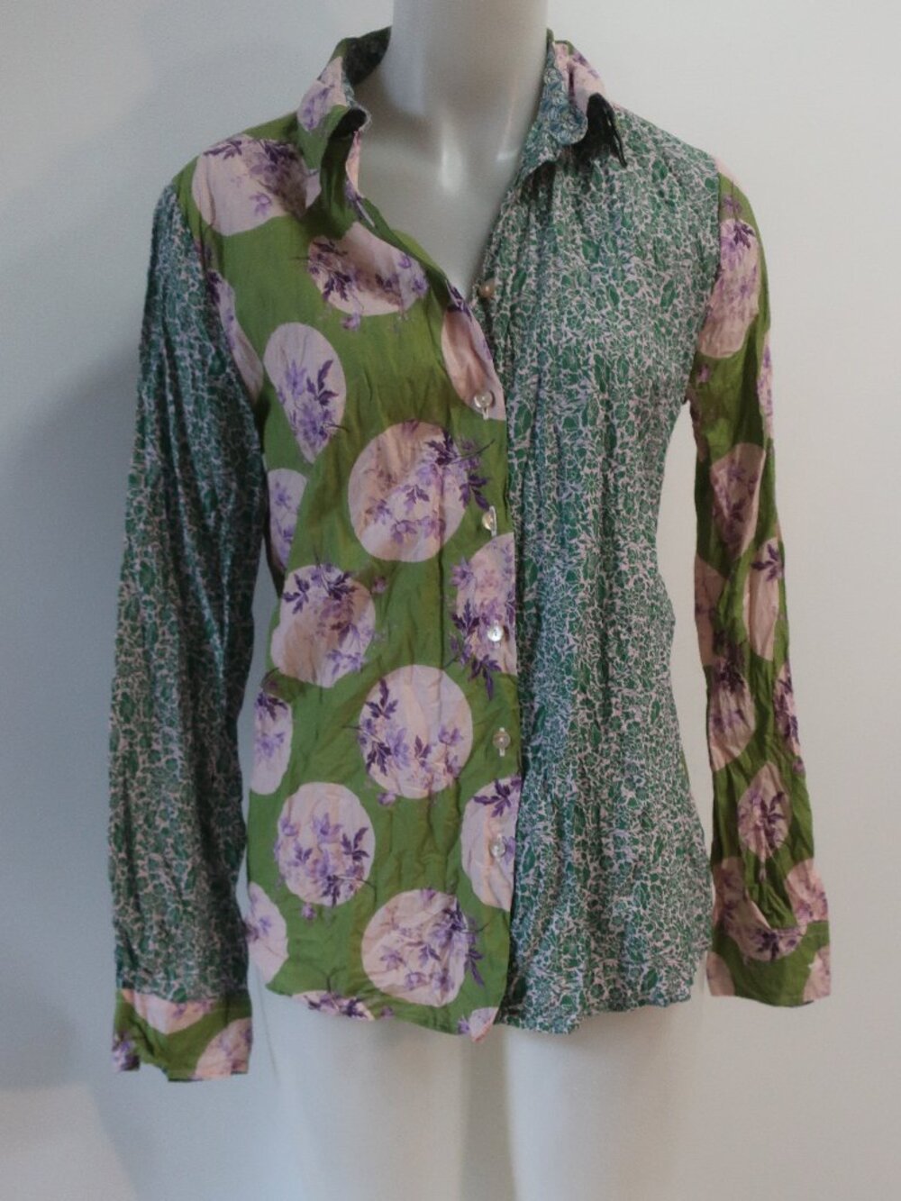 Womens Miki Thumb Green Pink (Item- 146) Floral Circle Button Shirt Top L